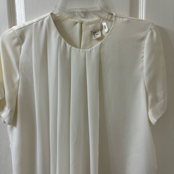 H&M Sheer Size 4 Cream Blouse - Picture 3 of 16